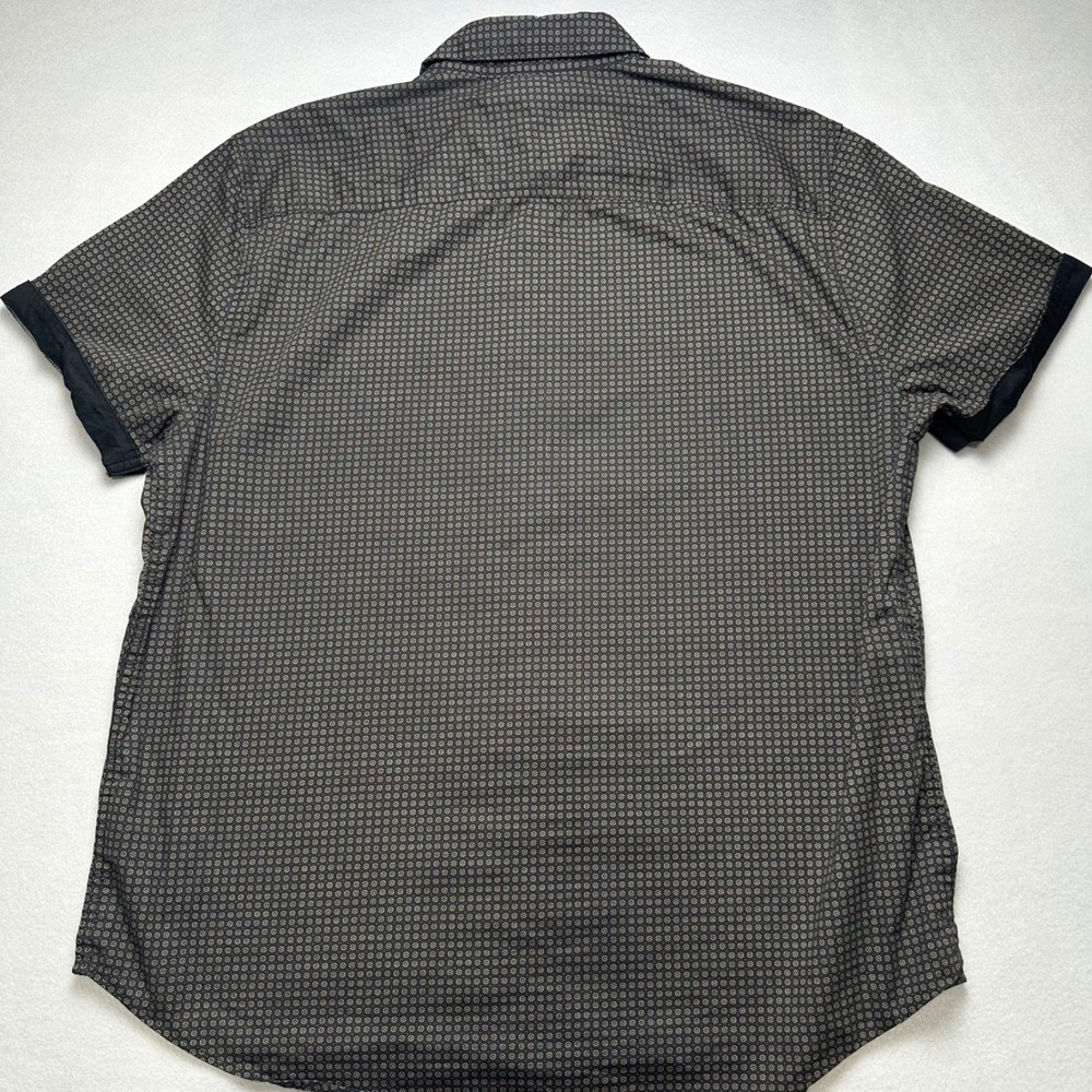 Guess Los Angeles Mens XL Black Tan Geometric Medallion Print Short Sleeve Shirt - Picture 3 of 8